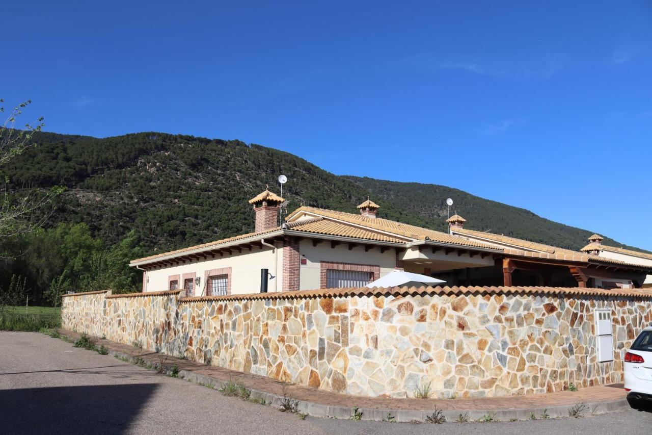 Casa En Sierra De Gredos Piscina Privada Villa La Adrada Buitenkant foto