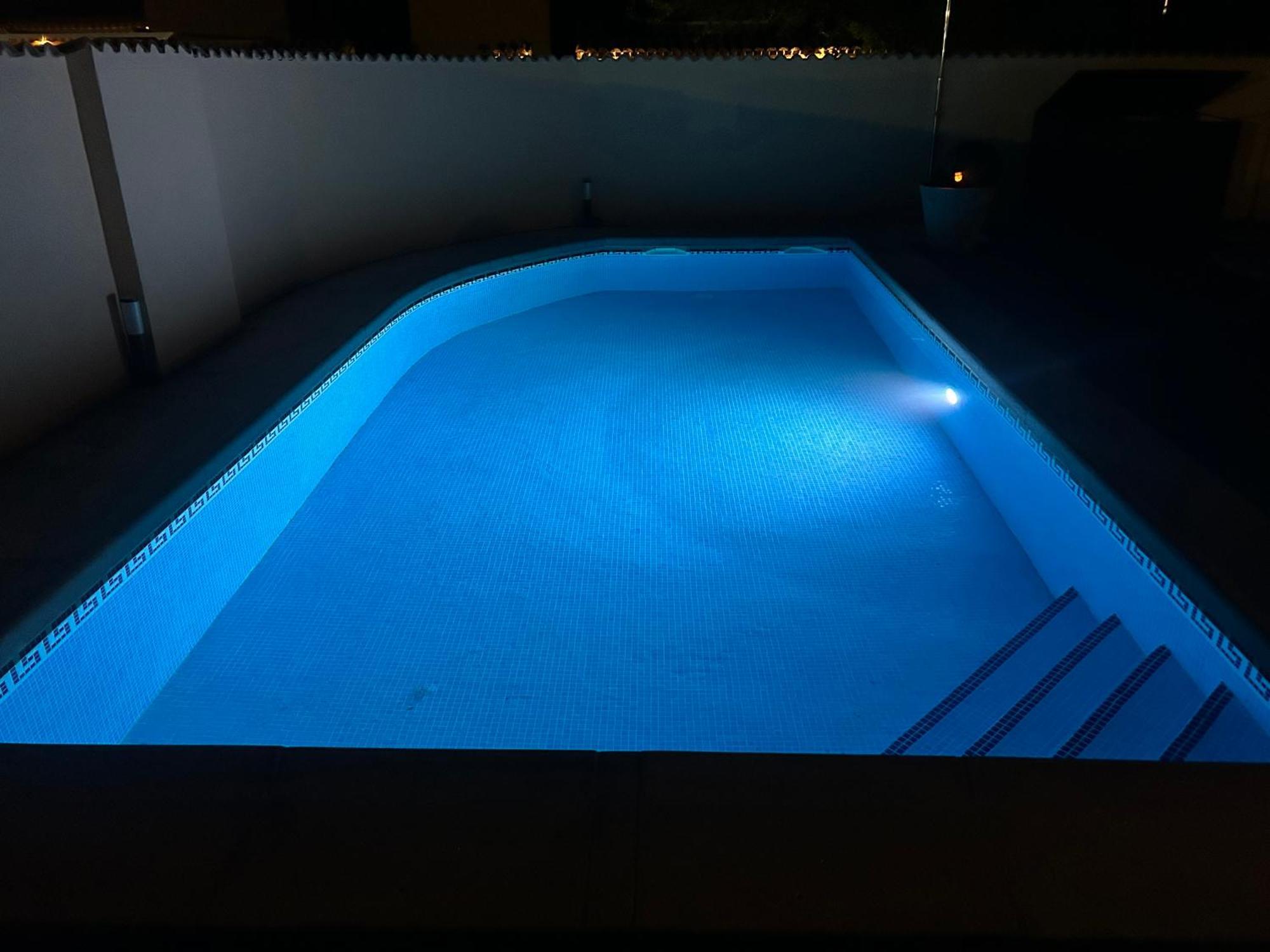 Casa En Sierra De Gredos Piscina Privada Villa La Adrada Buitenkant foto
