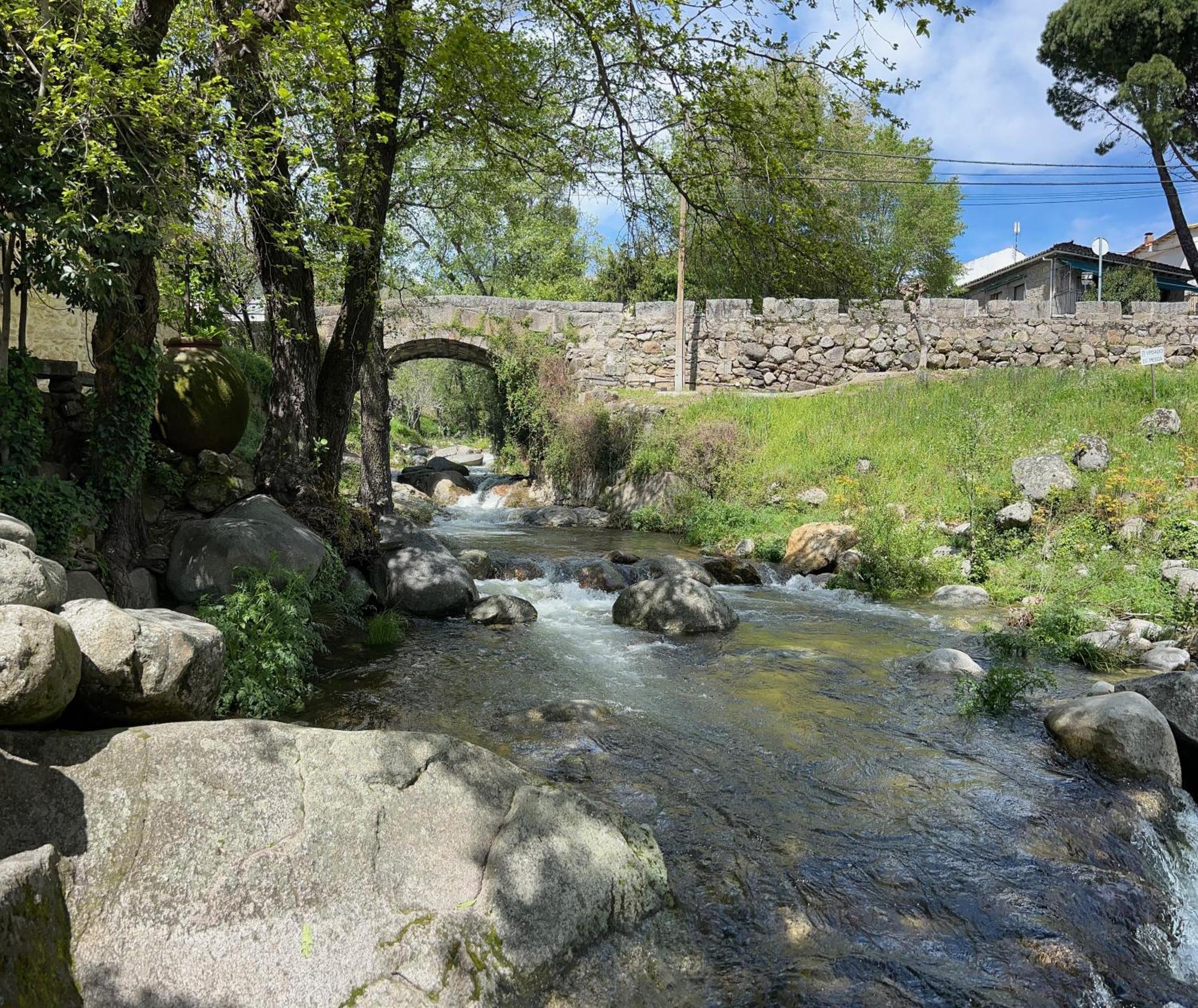 Casa En Sierra De Gredos Piscina Privada Villa La Adrada Buitenkant foto
